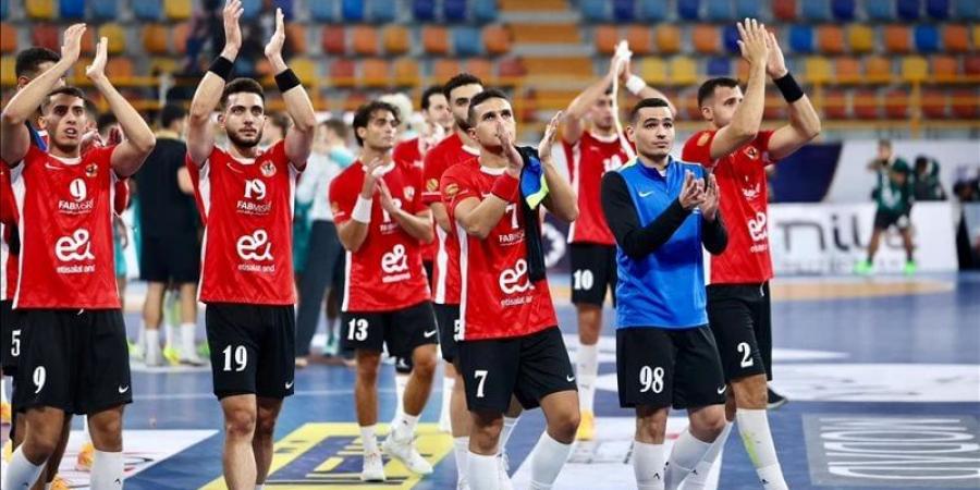 أخبار الرياضة اليوم: الأهلي يفوز على برشلونة ويحرز برونزية مونديال اليد.. الزمالك يتجه لتجديد عقد جوميز.. وإيقاف الملاكمة الجزائرية إيمان خليف وتجريدها من كل الألقاب - لاين نيوز