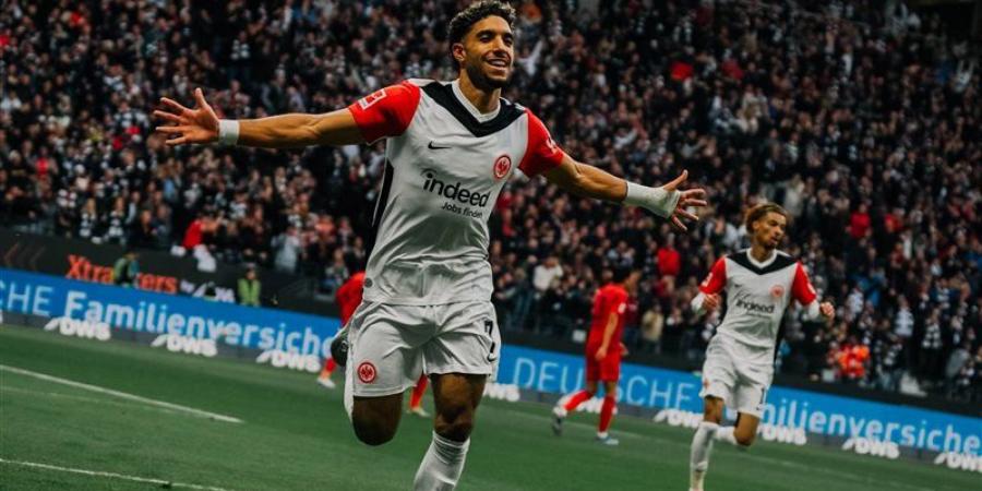 مرموش يسجل ويصنع في تعادل فرانكفورت وبايرن ميونخ 2-2 في الشوط الأول (فيديو) - لاين نيوز